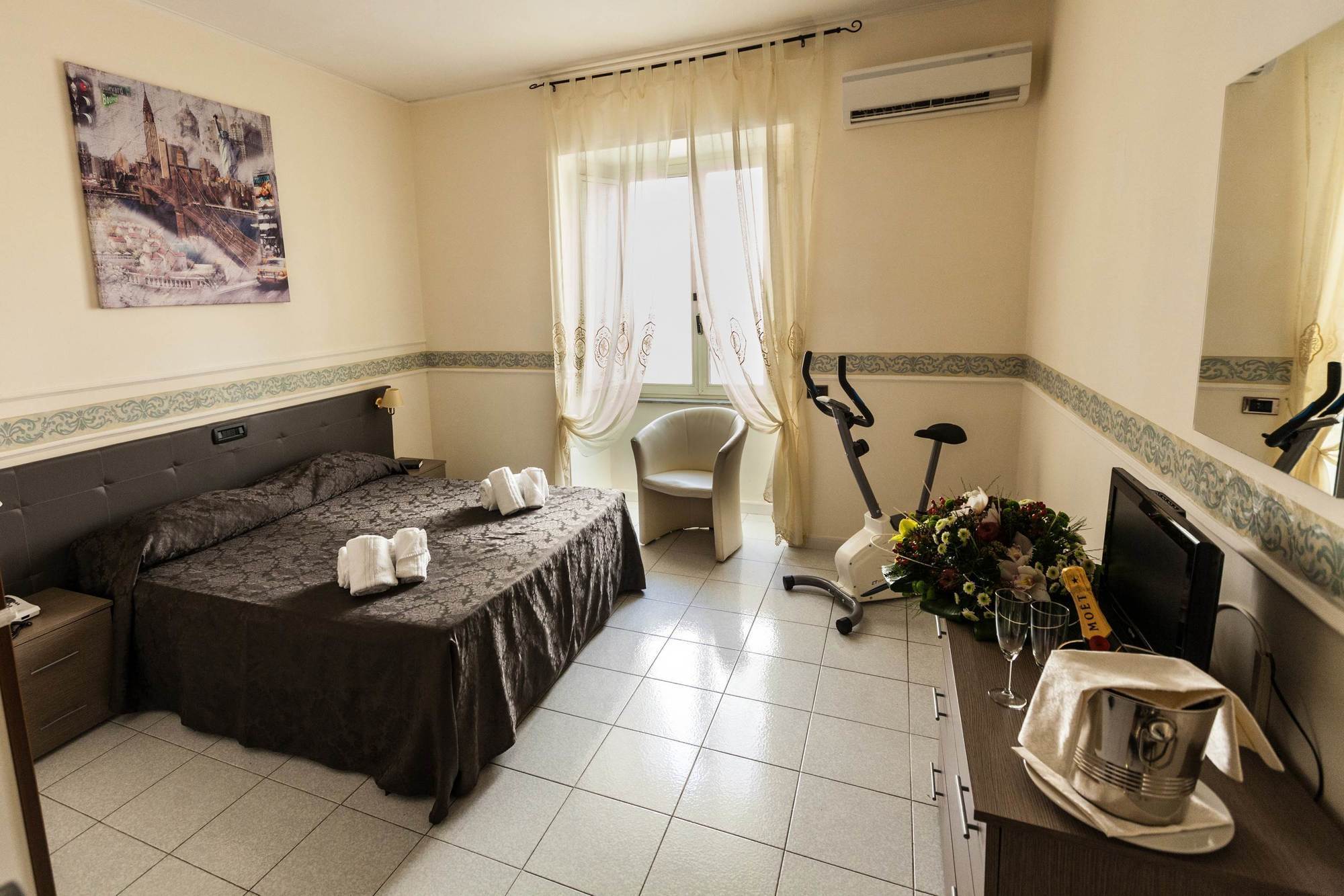 Hotel Vergilius Billia Napoli Esterno foto